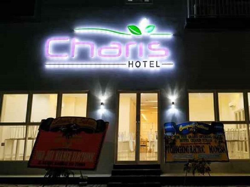 Votel Hotel Charis Tuban Tuban  Exteriör bild
