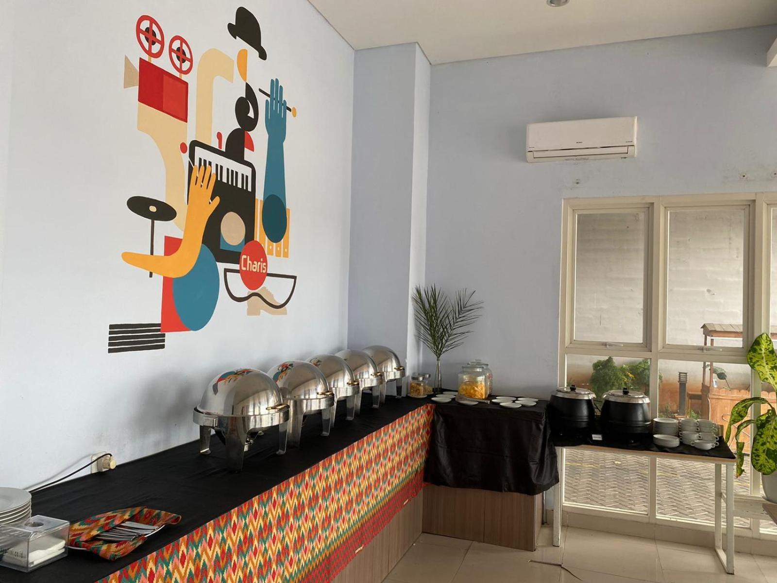 Votel Hotel Charis Tuban Tuban  Exteriör bild