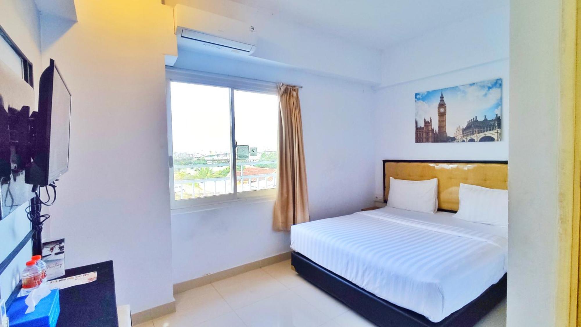 Votel Hotel Charis Tuban Tuban  Exteriör bild