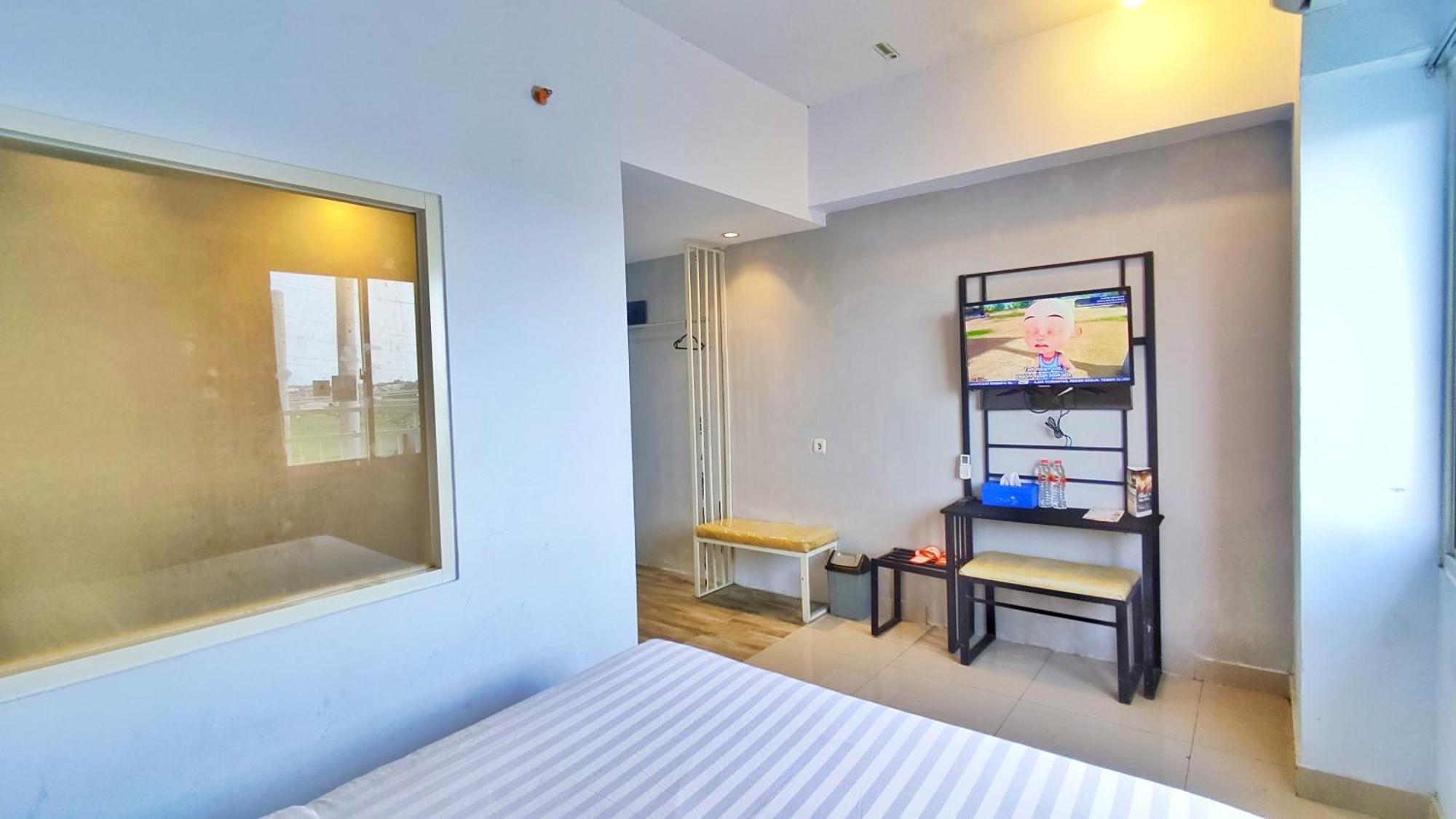 Votel Hotel Charis Tuban Tuban  Exteriör bild