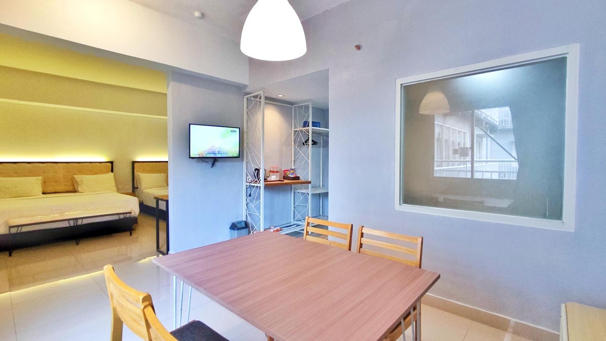Votel Hotel Charis Tuban Tuban  Exteriör bild