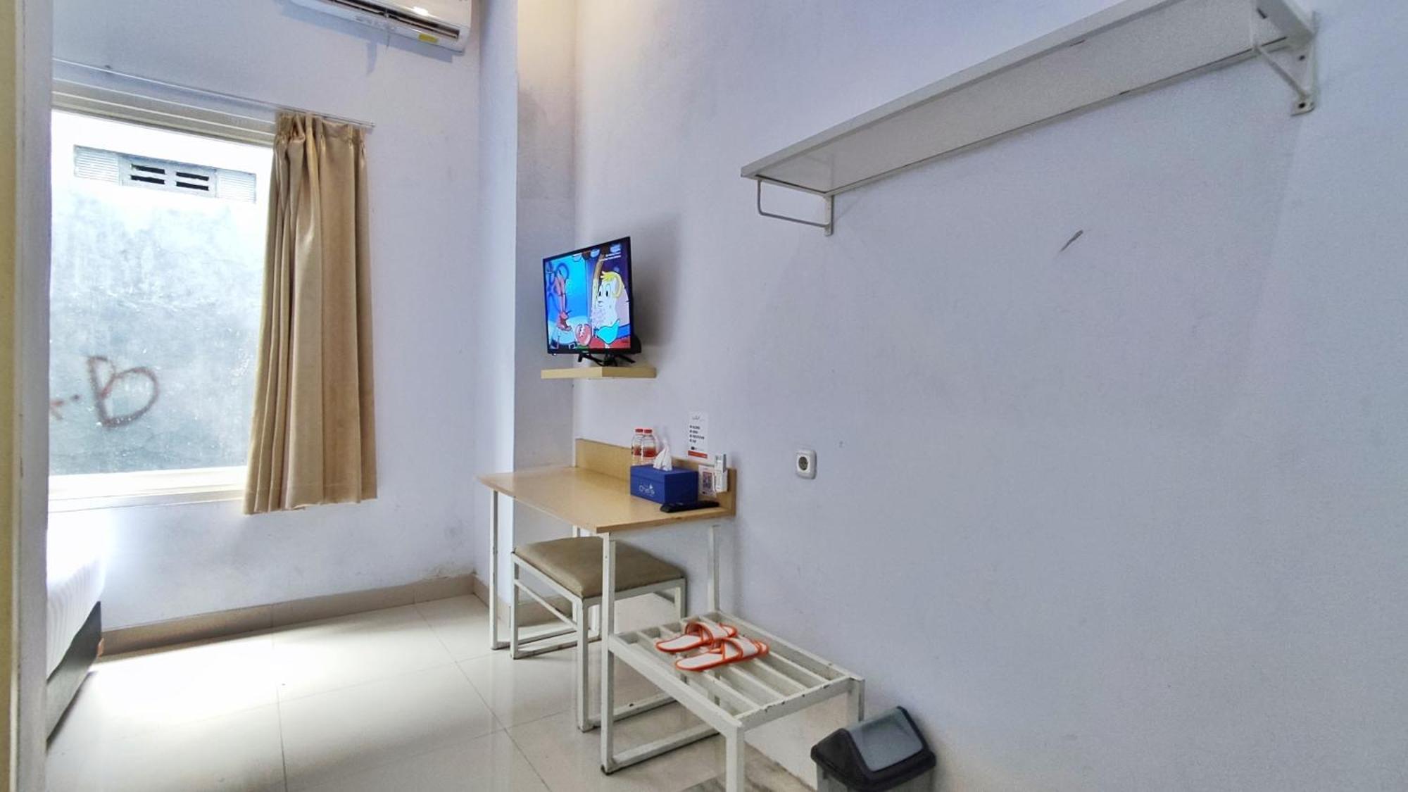 Votel Hotel Charis Tuban Tuban  Exteriör bild