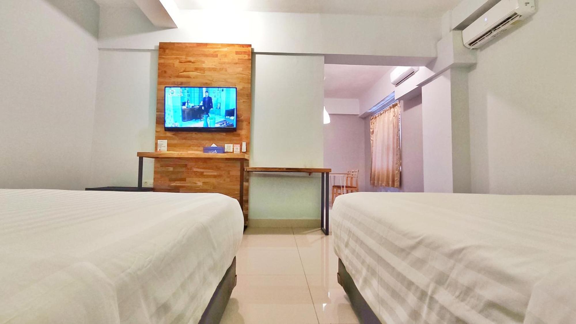 Votel Hotel Charis Tuban Tuban  Exteriör bild
