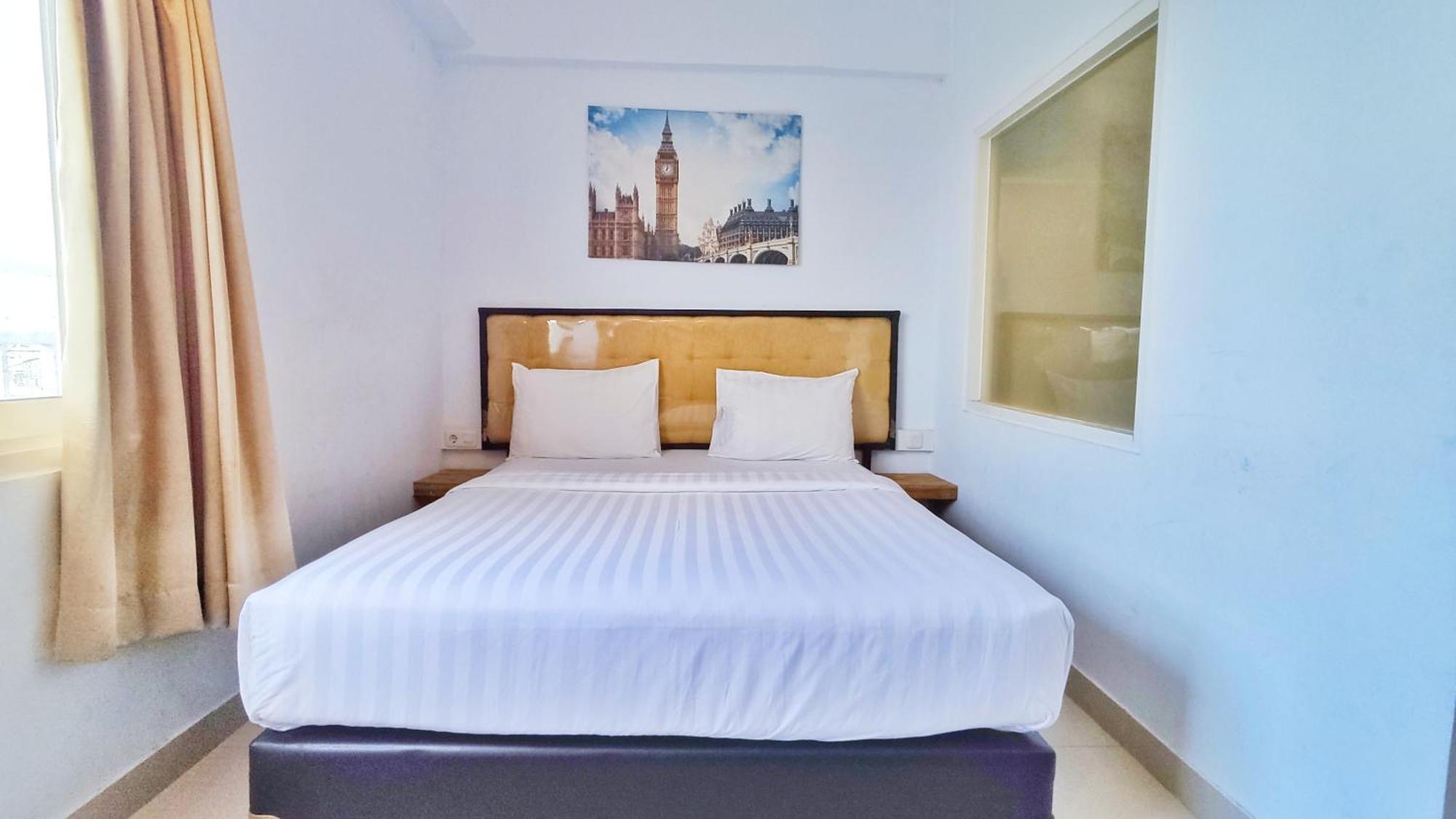 Votel Hotel Charis Tuban Tuban  Exteriör bild