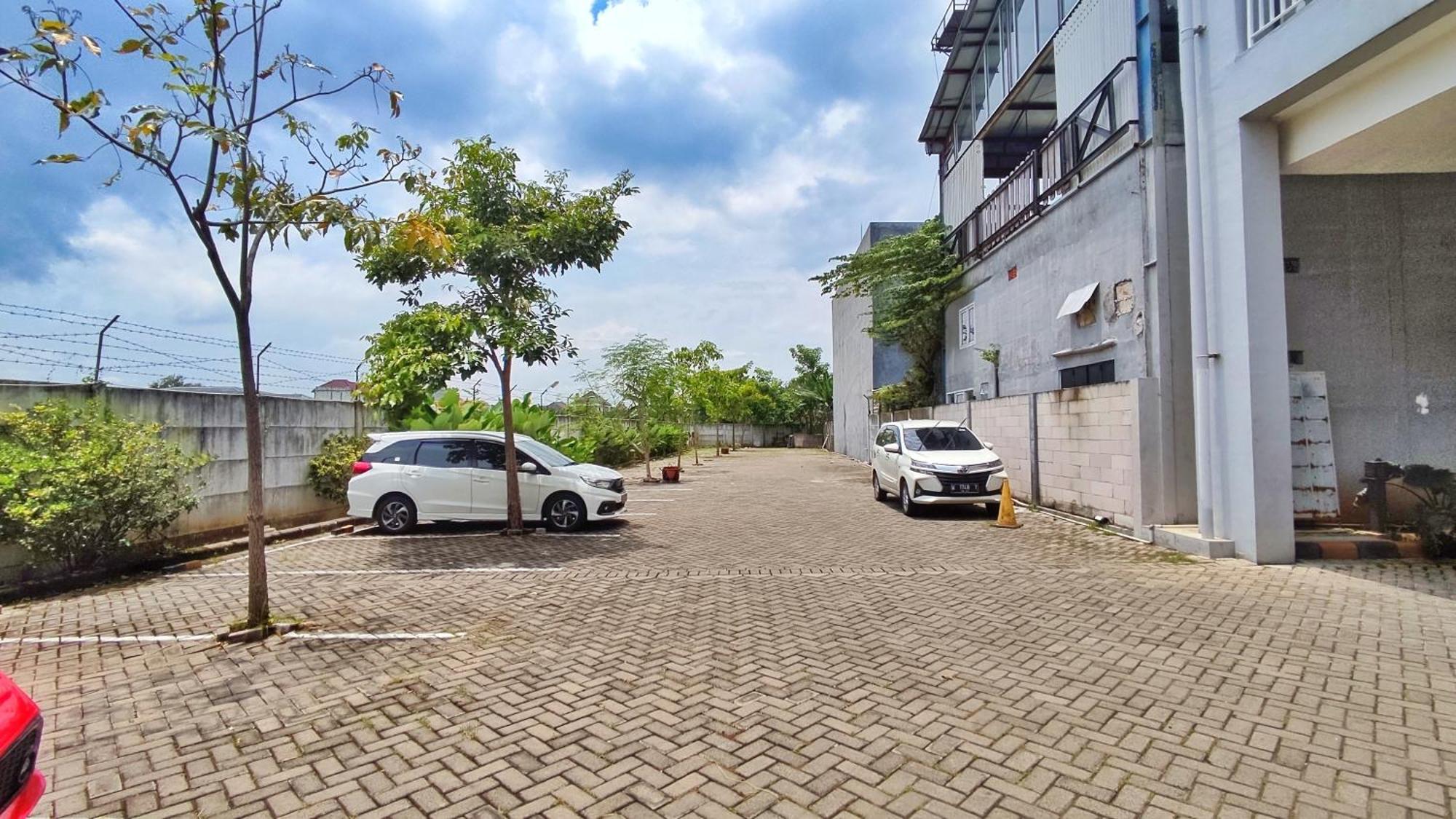 Votel Hotel Charis Tuban Tuban  Exteriör bild