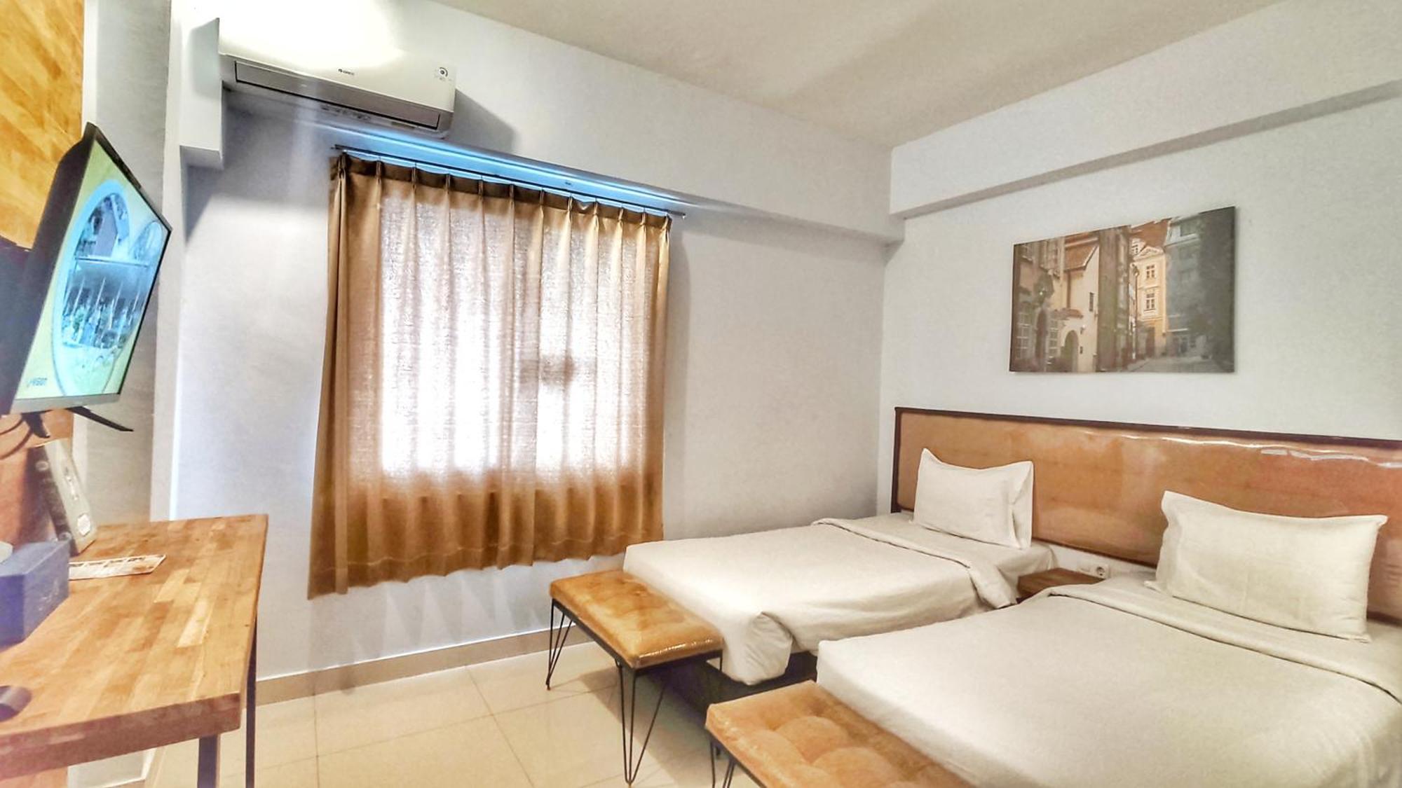 Votel Hotel Charis Tuban Tuban  Exteriör bild